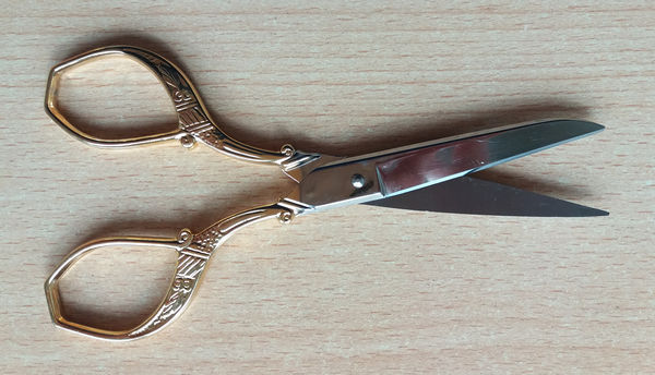 ST - Nůžky na vyšívání zlaté 12,5 cm