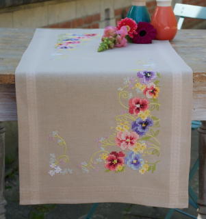 VE-0167818 - Ubrus s maceškami