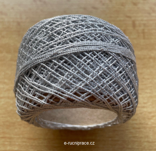 Brillant nit stříbrná - 10 g / 50 metrů